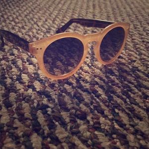 Groovy sunglasses😎